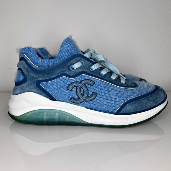 CHANEL Shoes - CHANEL BLUE CC LOGO SNEAKERS